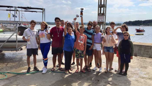 СК Черно море Бриз донесе във Варна 5 златни медала от държавното по ветроходство в Приморско